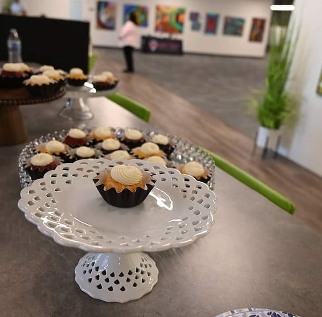 nothing bunt cakes catering - cupcake